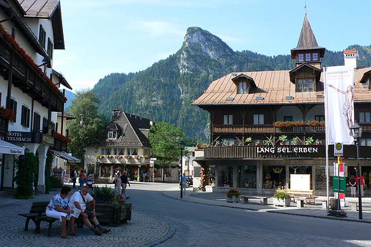 Image: Faith Tours Oberammergau Downtown